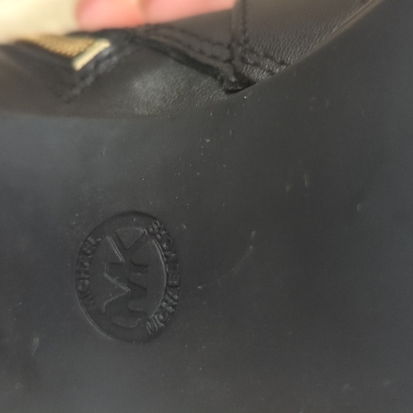 Michael Kors Yvonne Boots - Picture 7 of 9